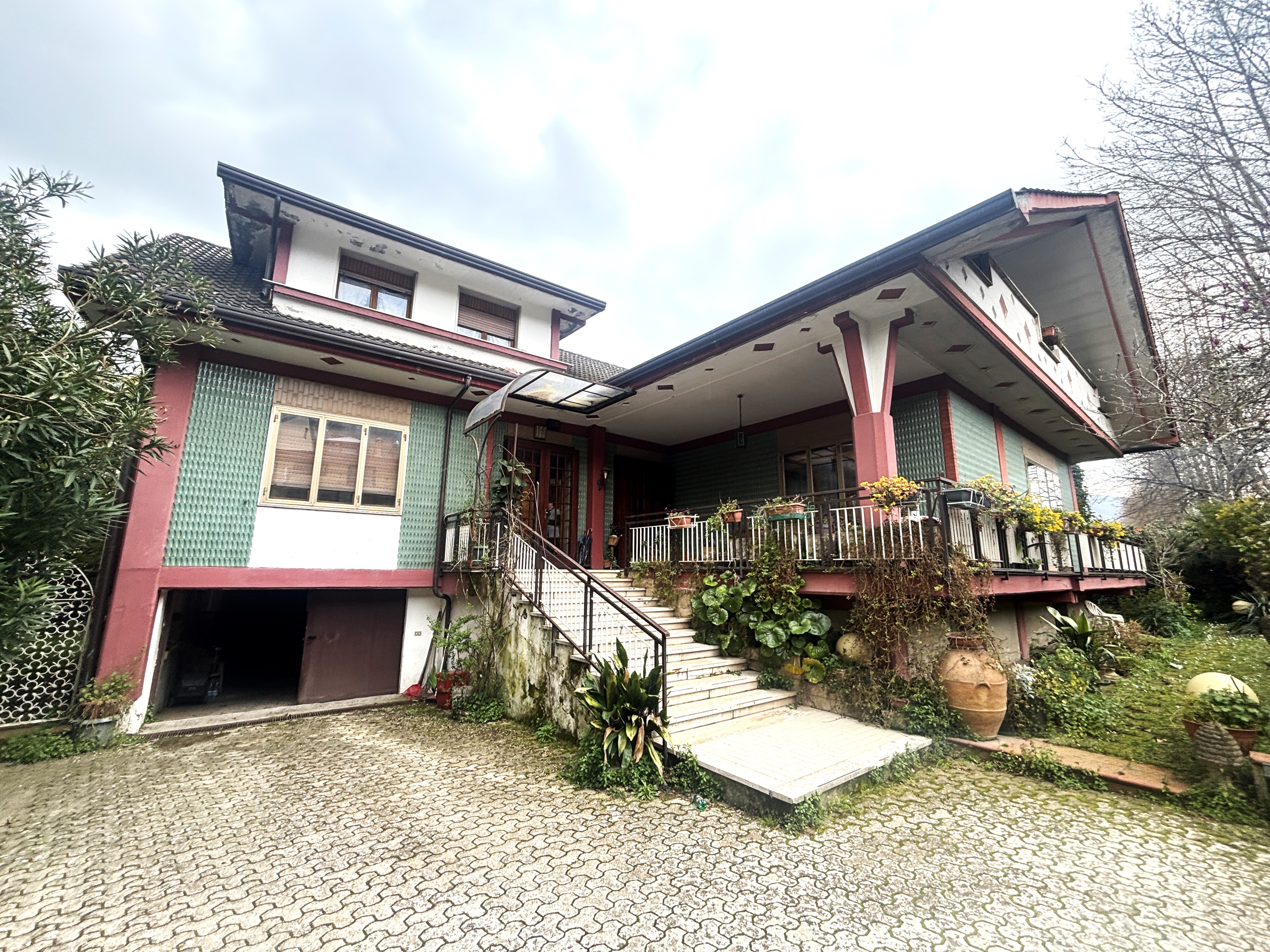 SOLUZIONE INDIPENDENTE CON GIARDINO IN POSIZIONE STRATEGICA – VIA NAZIONALE, MONTEFORTE I. –